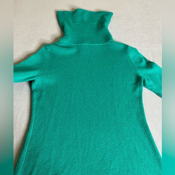 ATHLETA 100% Cashmere Turtleneck Surrey Sweater Size S Peridot Green - Picture 14 of 16